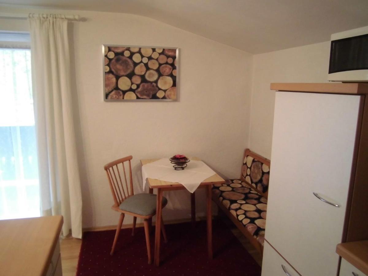 Appartements Haus Schmalzl フィーホーフェン エクステリア 写真